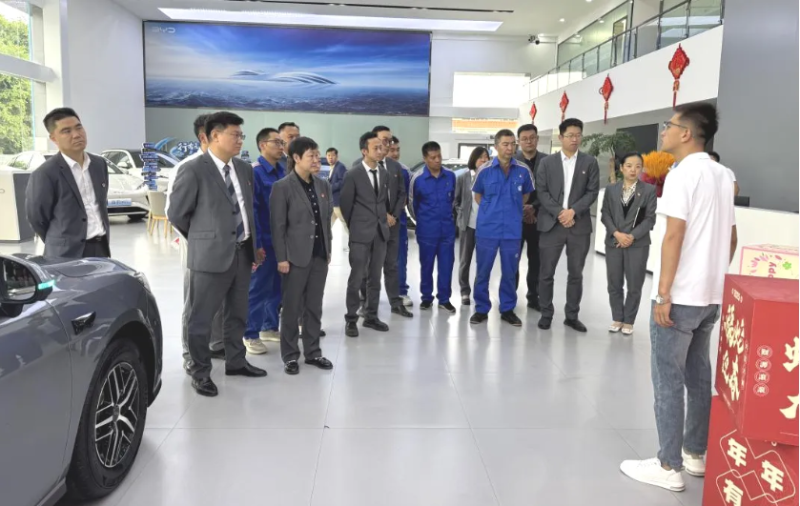 汽貿(mào)公司黨支部開展&ldquo;走出去、學進來，改作風、促發(fā)展&rdquo;貫徹中央八項規(guī)定精神學習教育走深走實主題黨日活動