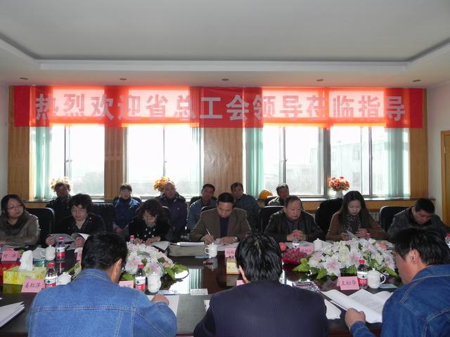 深入車間班組、&ldquo;零距離&rdquo;接觸職工、體驗(yàn)職工生活、傾聽職工心聲