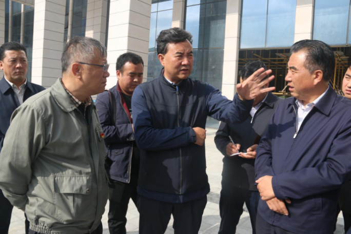 省人大常委會(huì)副主任、海東市委書(shū)記鳥(niǎo)成云專(zhuān)題調(diào)研曹家堡保稅物流園
